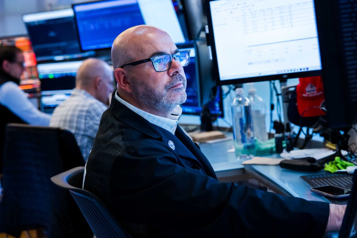 Market Momentum and the Geopolitical Off-Ramp