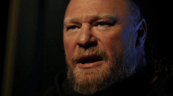 A Stunning Return to Monday Night Raw