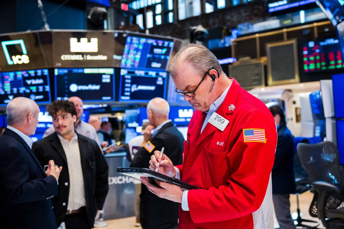 Market Decline Driven by Geopolitical Tensions and Rising Yields