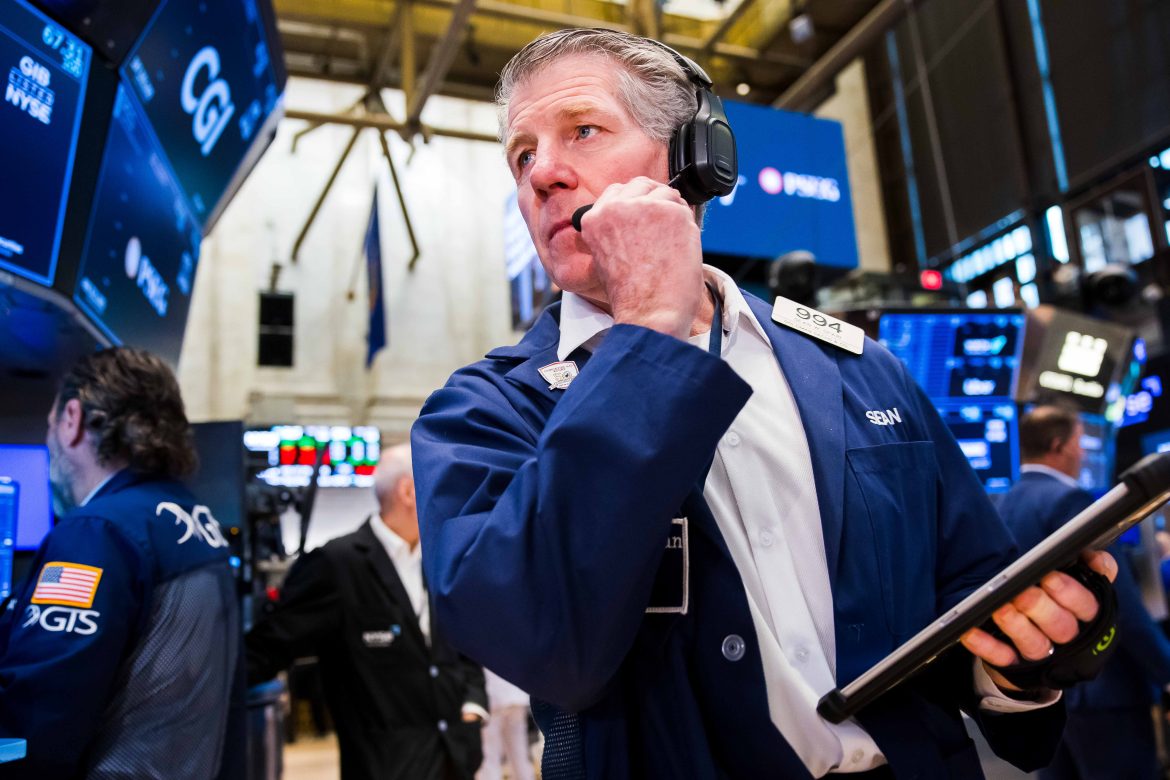 Global Tech Sell-Off Intensifies