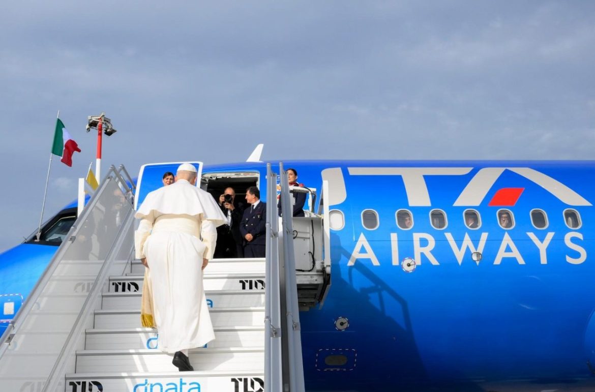 A Papal Visit to a Secularizing Spain